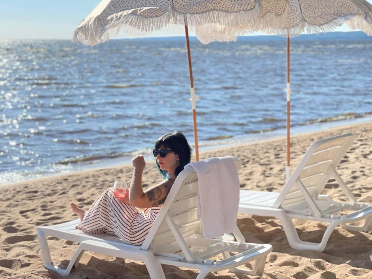 The Finch Beach Resort North Bay Eksteriør billede