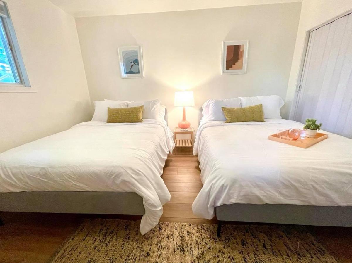 The Finch Beach Resort North Bay Eksteriør billede